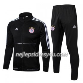 FC Bayern Mnichov Teplákové Soupravy 2017-18 Černá